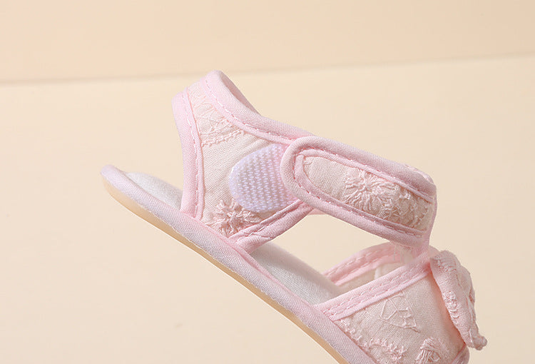 Non-Slip Shoes Baby Walking 1 Year Baby Sandal Shoes New Embroidered fabric sandals