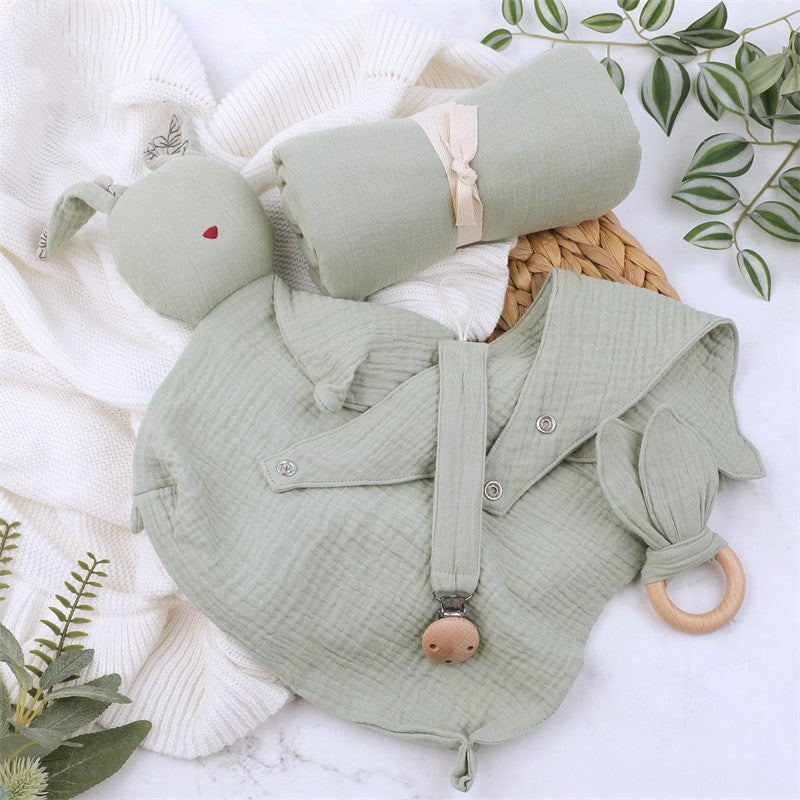 Newborn Baby Gift Box Set Animal Pattern Woven Muslin Swaddle Blanket Fiber Filled Bedding Set