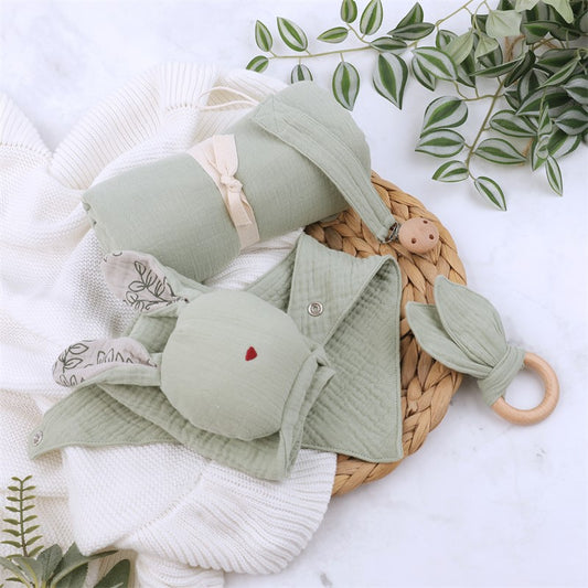Newborn Baby Gift Box Set Animal Pattern Woven Muslin Swaddle Blanket Fiber Filled Bedding Set